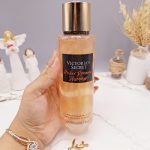 بادی اسپلش 250 ml ویکتوریا سکرت مدل Amber Romance Shimmer اورجینال