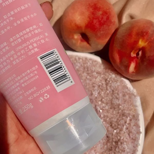 اسکراب لایه بردار بایو آکوا مدل Peach Extract حجم 250 میلی لیتر