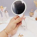 آیینه چوبی دسته دار طرح گرد