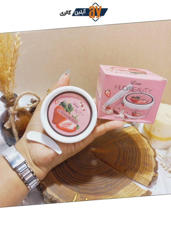 اسکراب شنی صورت و بدن رایحه توت فرنگی هدی بیوتی HUDABEAUTY کد 826020