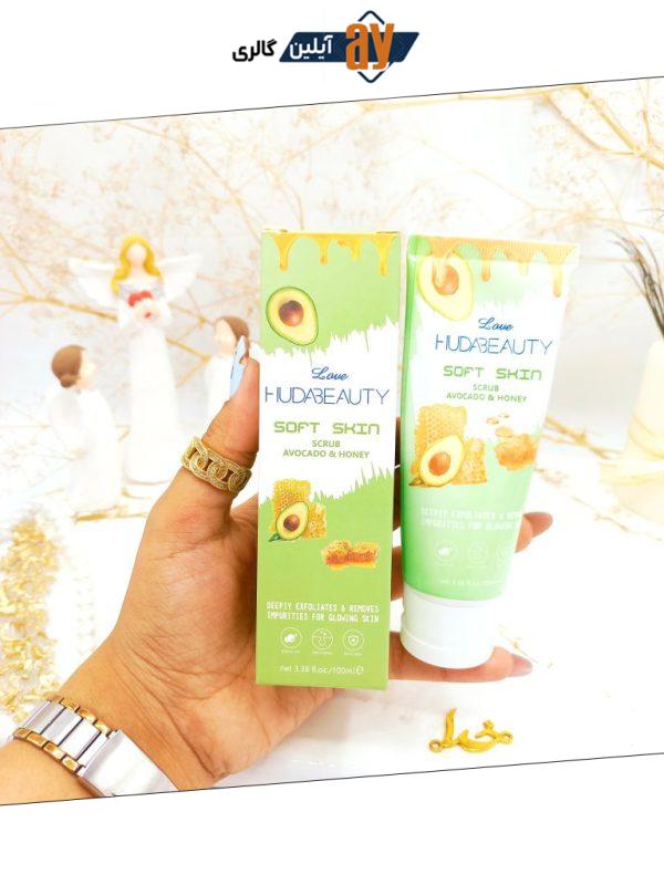 اسکراب صورت تیوپی عسل و آووکادو هدی بیوتی HUDABEAUTY کد HD826008