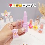 بالم لب رنگی طرح کش مو گل دار برند  ‏HUDA MATTE ME‏ کدHM_2011