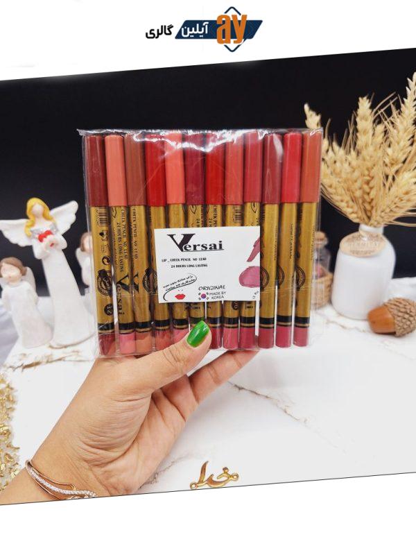 رژ مدادی با کیفیت ورسای Versai پوکه طلایی درب مشکی (اصلی) بسته 12 عددی