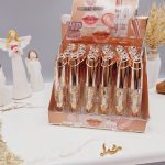 لیپ گلاس ورق طلا طرح لب برند OOIDEN ROSE کد 1348