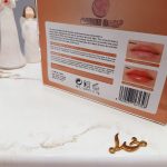 لیپ گلاس ورق طلا طرح لب برند OOIDEN ROSE کد 1348