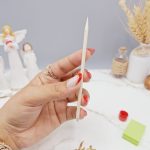 ناخن مصنوعی با مواد کاشت درجه ۱ طرح گلبرگ رنگ کرم و زرد (به همراہ پک اختصاصی)