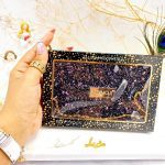 پالت سایه 15 رنگ هدا موجی HUDA MOJI طرح کیف زنجیره ای (بنفش) کد ES066