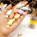 پک رژ ۸ عددی طرح شکلات بدنه استوانه ای برند Modasecret کد YL_608