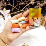 پک رژ ۸ عددی طرح شکلات بدنه استوانه ای برند Modasecret کد YL_608