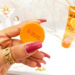 کرم مرطوب کننده و ترمیم کننده دست ویتامین C و E برند وکالی کد WKL705