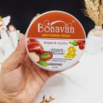 کرم مرطوب کننده کاسه ای دست و صورت رایحه آرگان جوجوبا برند بناوان BONAVAN