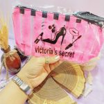 کیف لوازم آرایشی ویکتوریا سکرت سایز کوچیک کالباسی VICTORIA SECRET