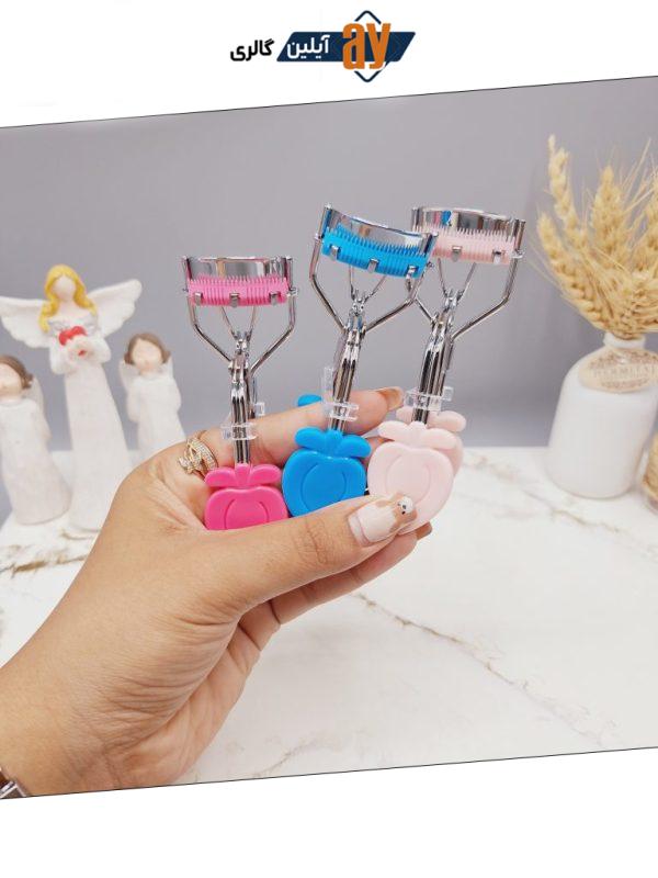 فرمژه شانه دار طرح توت فرنگی