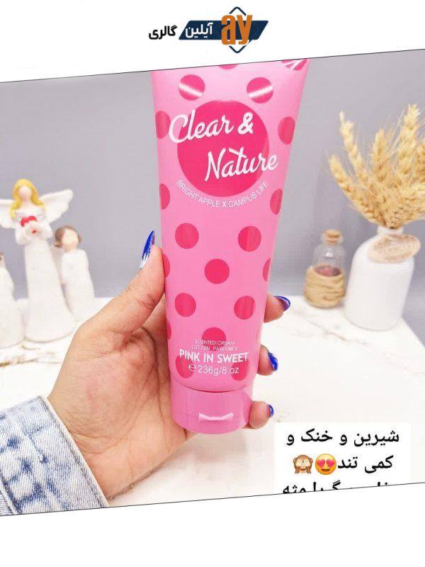 لوسیون عطری خال خالی فوق العاده خوشبو و آبرسان برند PINK IN SWEET حجم 236 گرم مدل Clear & Nature کد 6344