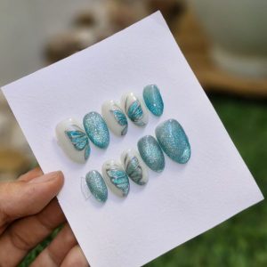 ناخن مصنوعی با مواد کاشت طرح پروانه آیس (به همراه پک اختصاصی)
