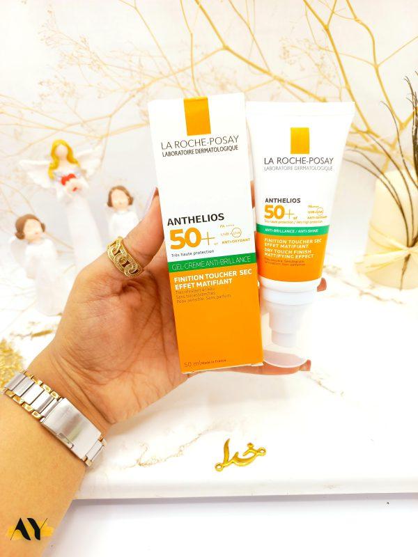 کرم ضدآفتاب بی رنگ مخصوص پوست چرب و مختلط و مستعد جوش لاروش پوزای SPF50 کد 6430