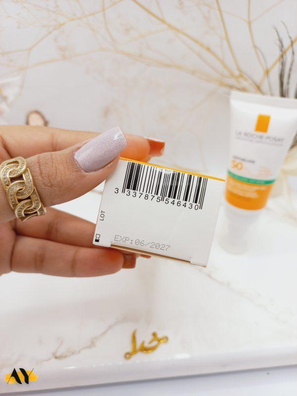 کرم ضدآفتاب بی رنگ مخصوص پوست چرب و مختلط و مستعد جوش لاروش پوزای SPF50 کد 6430