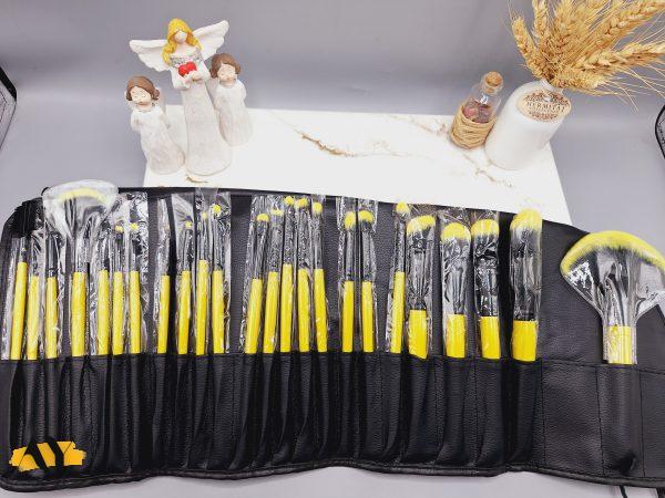 کیف براش حرفه ای 24 تیکه مخصوص میکاپ همراه با کیف مدل جدید