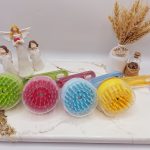 برس و ماساژور سیلیکونی مخزنی دسته دار
