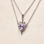 گردنبند پینترستی طرح قلب و شمشیر (رنگ سفید )