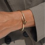 دستبند پرطرفدار میخی نقره ای