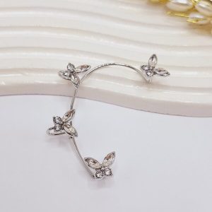 گوشواره ایرکاف طرح پروانه برجسته نقره ای بدون نیاز به سوراخ کردن گوش