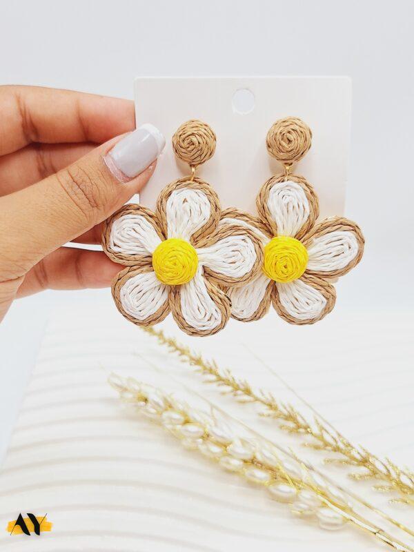 گوشواره حصیری مدل گل طرح دوم