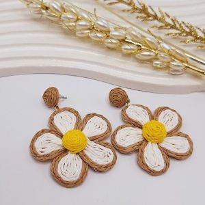 گوشواره حصیری مدل گل طرح دوم