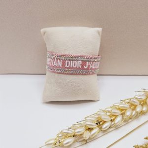 دستبند پارچه ای نگین دار CHRISTIAN DIOR (رنگ گلبهی)