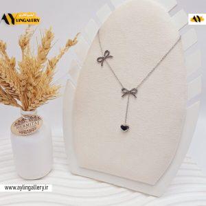 گردنبند طرح پاپیون و آویز دار قلب نقره ای
